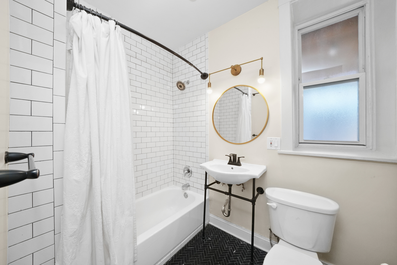 5924 N MAGNOLIA Avenue Unit: 2N