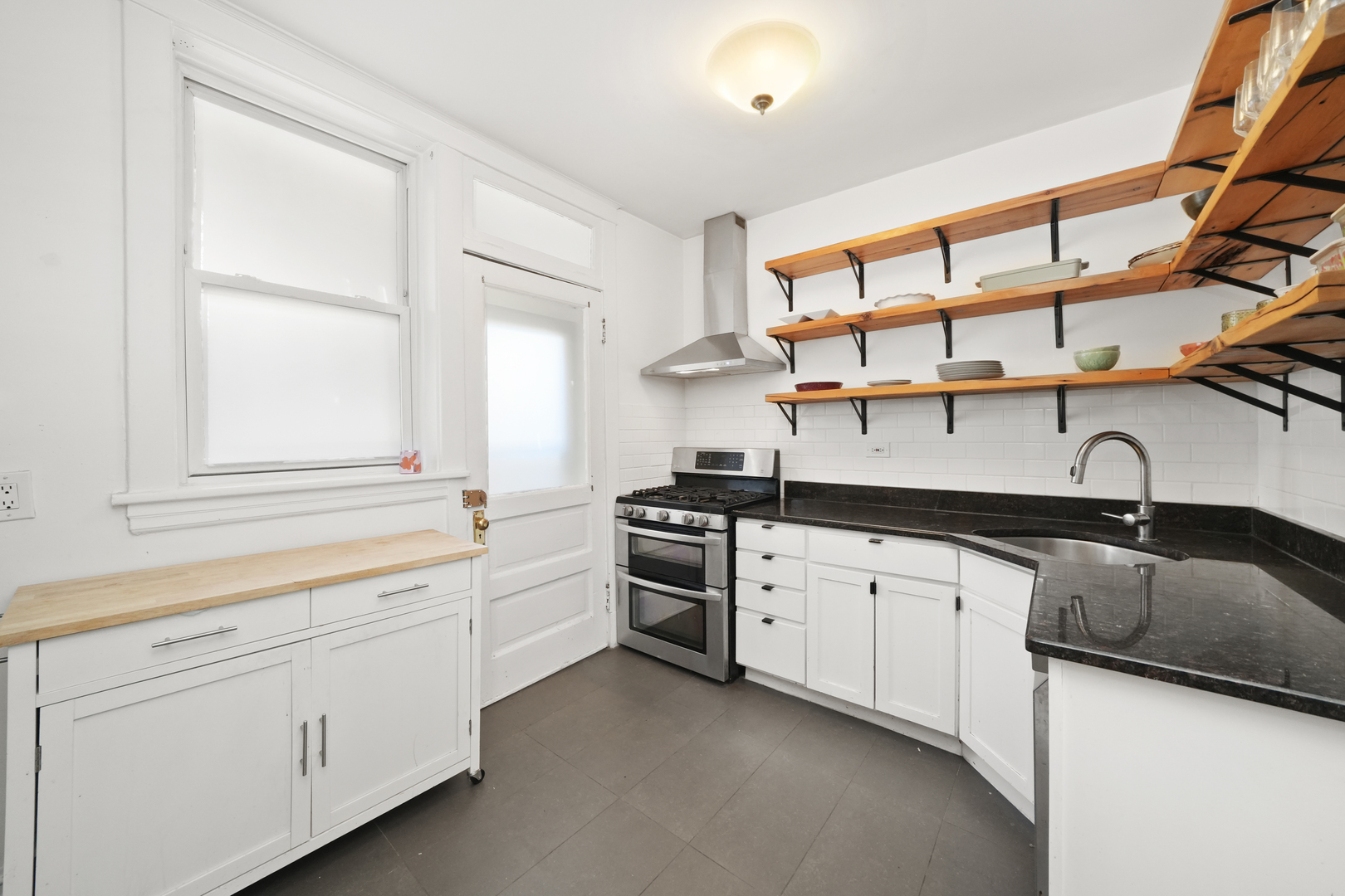 5924 N MAGNOLIA Avenue Unit: 2N