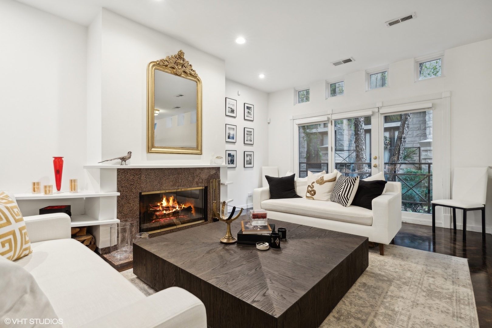 123 W Oak Street Unit: P