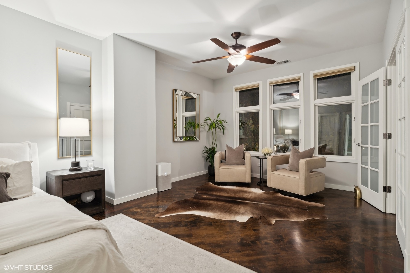 123 W Oak Street Unit: P