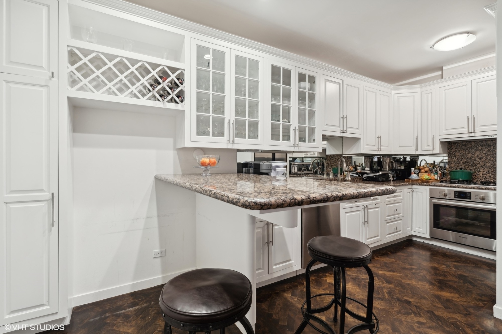 123 W Oak Street Unit: P