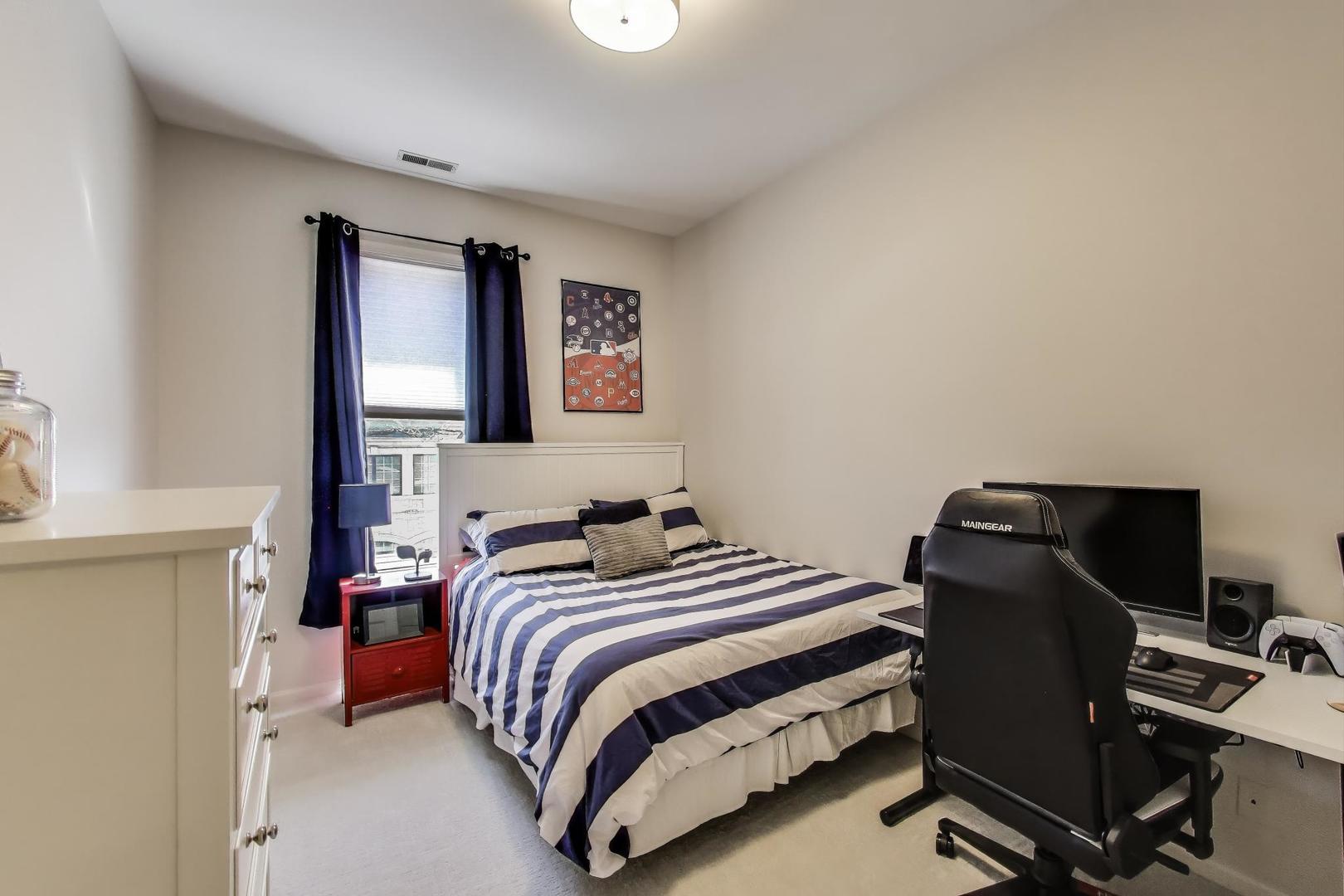 1334 W WEBSTER Avenue Unit: B