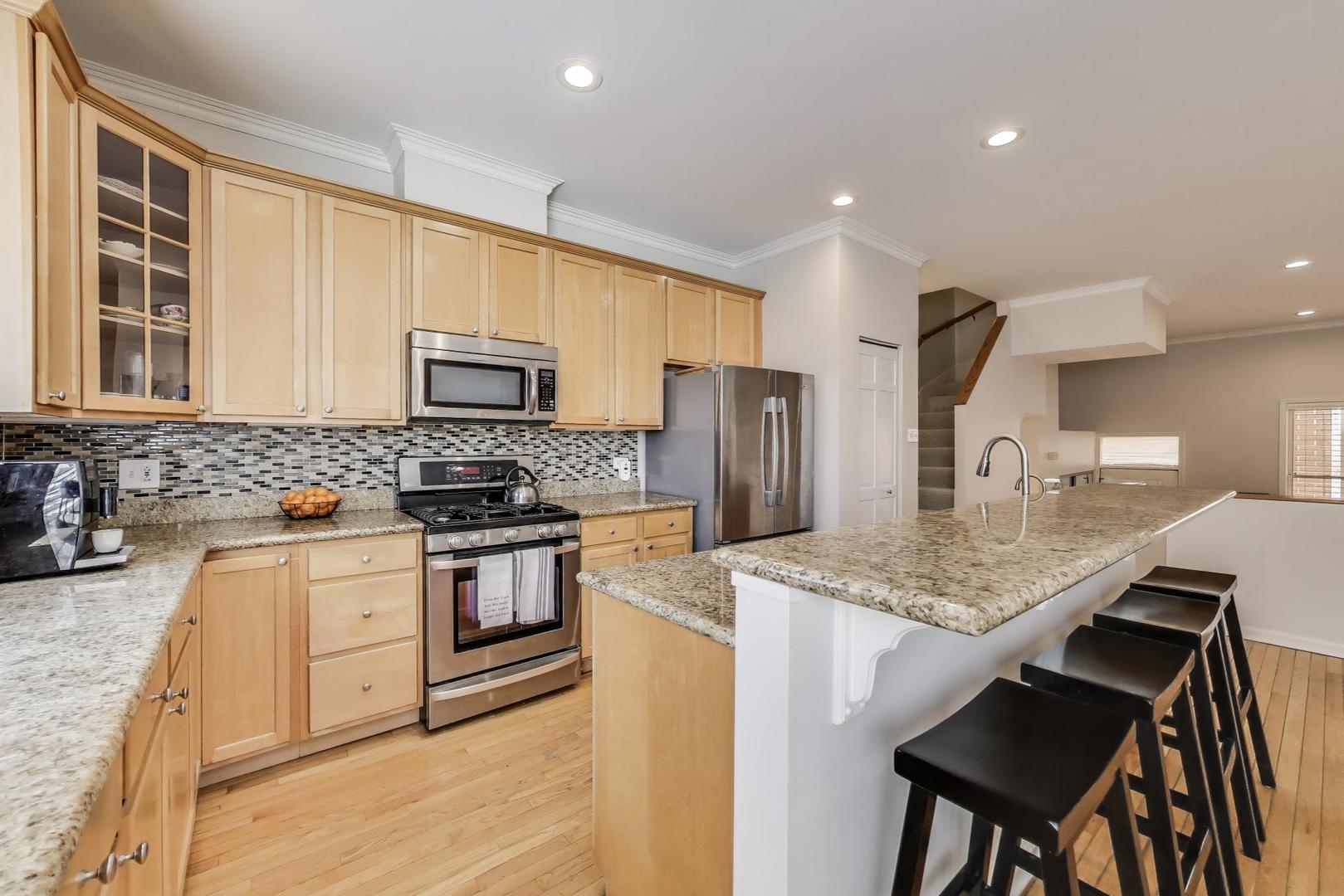 1334 W WEBSTER Avenue Unit: B