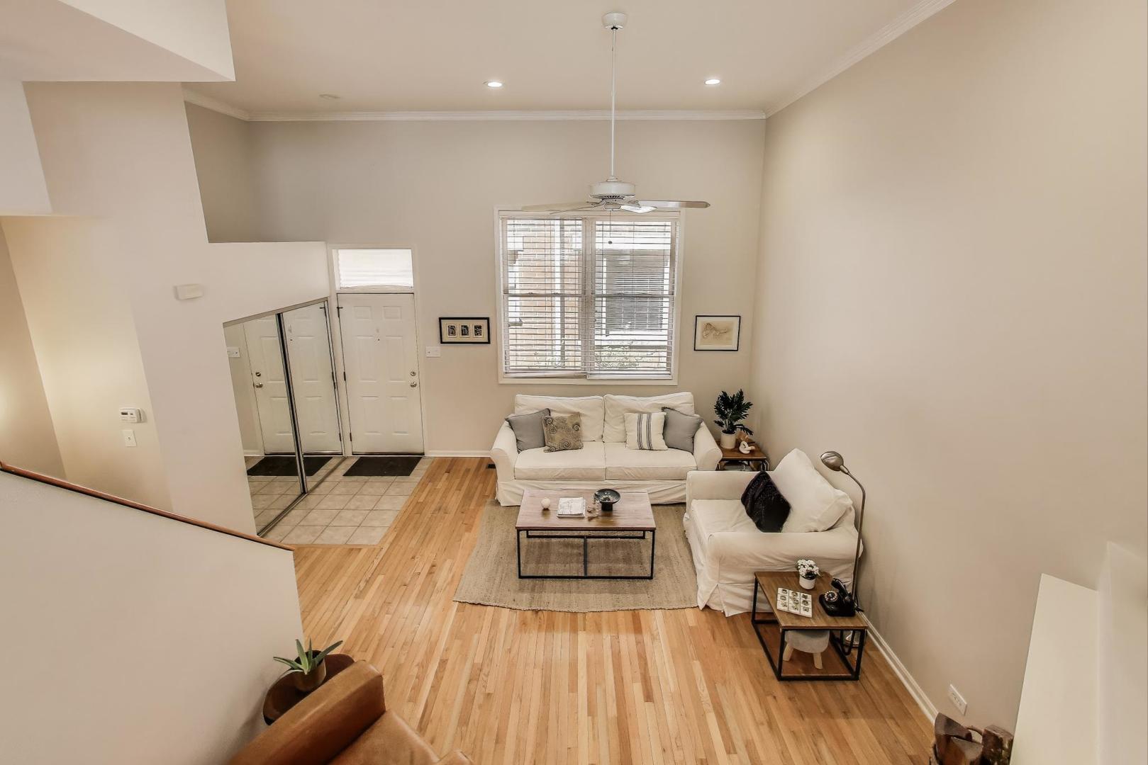 1334 W WEBSTER Avenue Unit: B