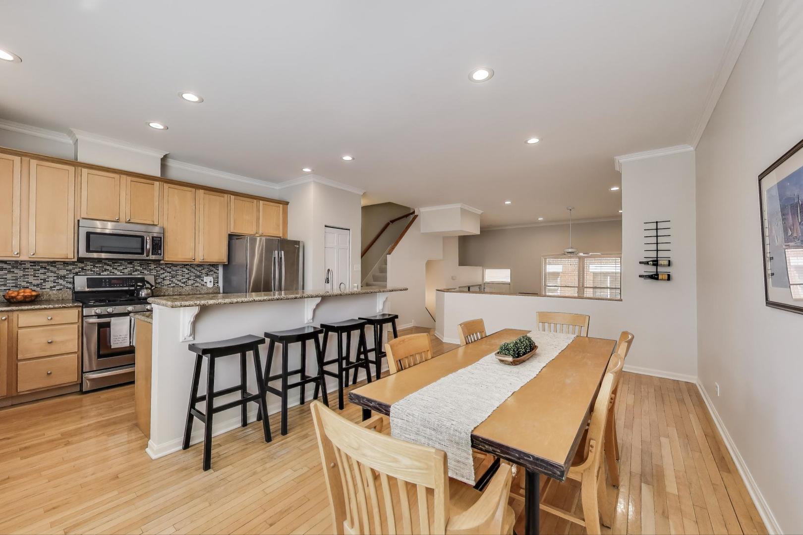 1334 W WEBSTER Avenue Unit: B