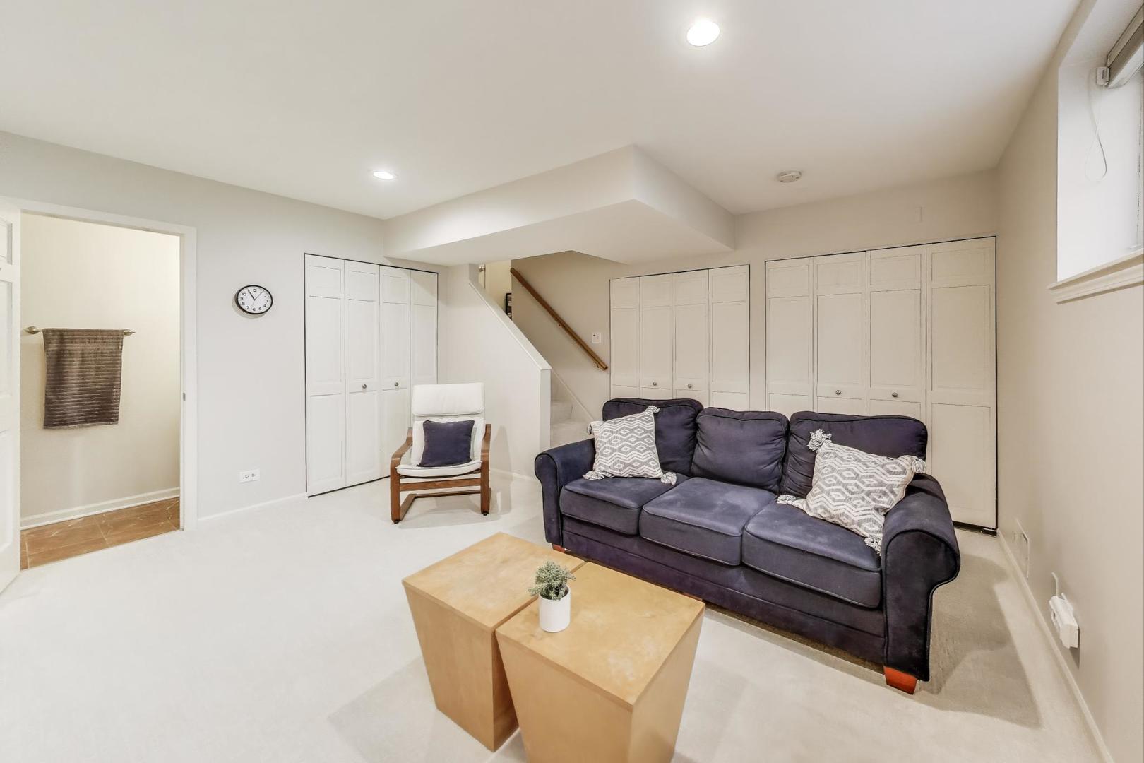 1334 W WEBSTER Avenue Unit: B