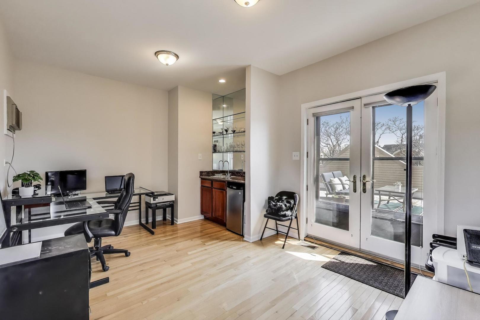 1334 W WEBSTER Avenue Unit: B