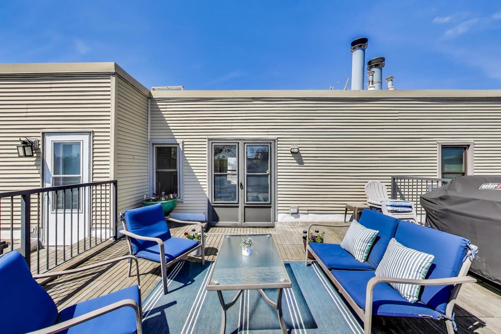 1334 W WEBSTER Avenue Unit: B