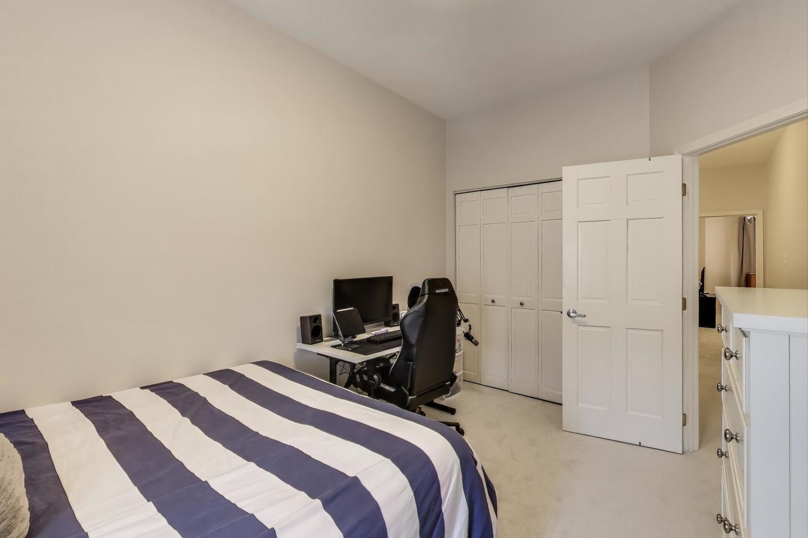 1334 W WEBSTER Avenue Unit: B