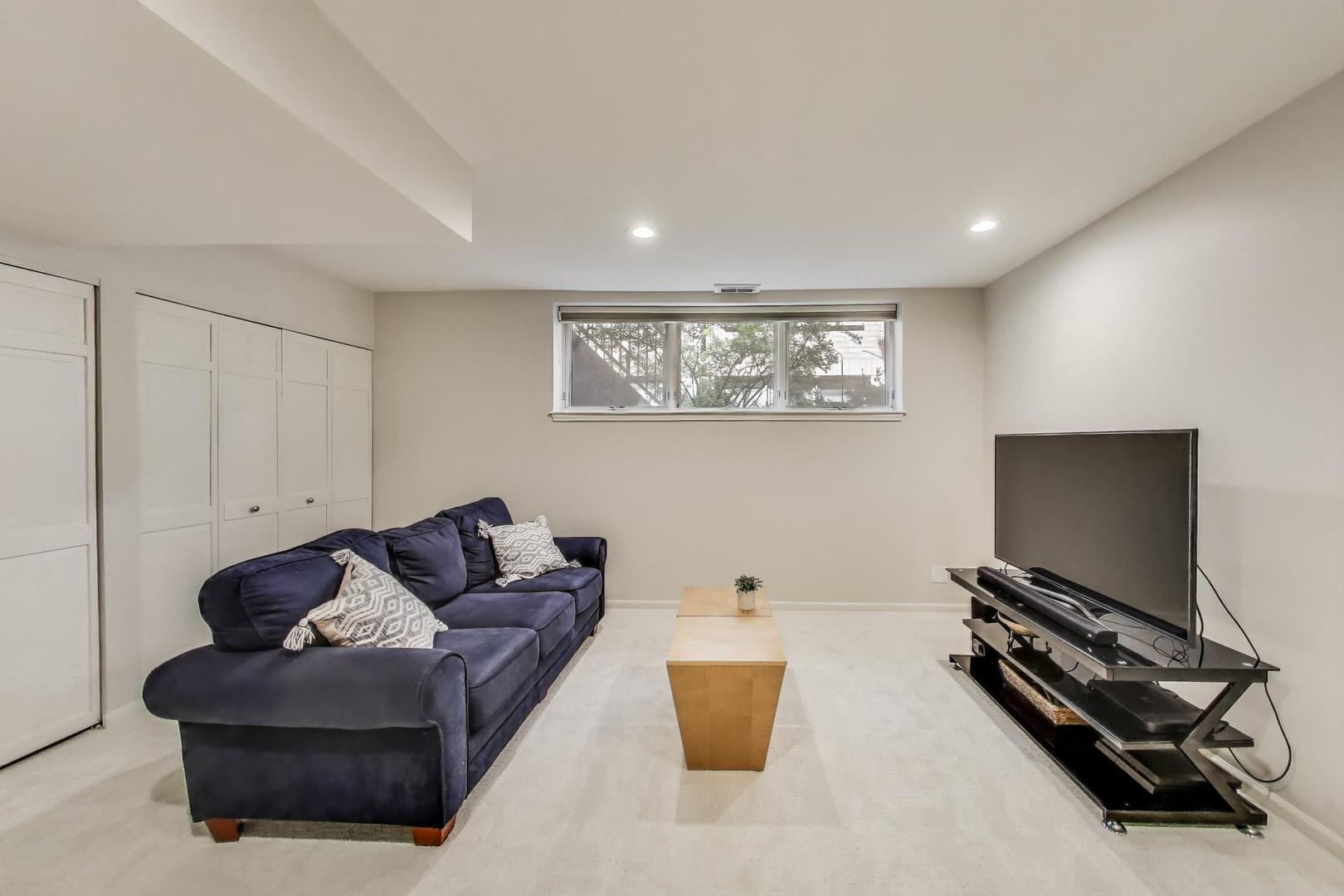 1334 W WEBSTER Avenue Unit: B