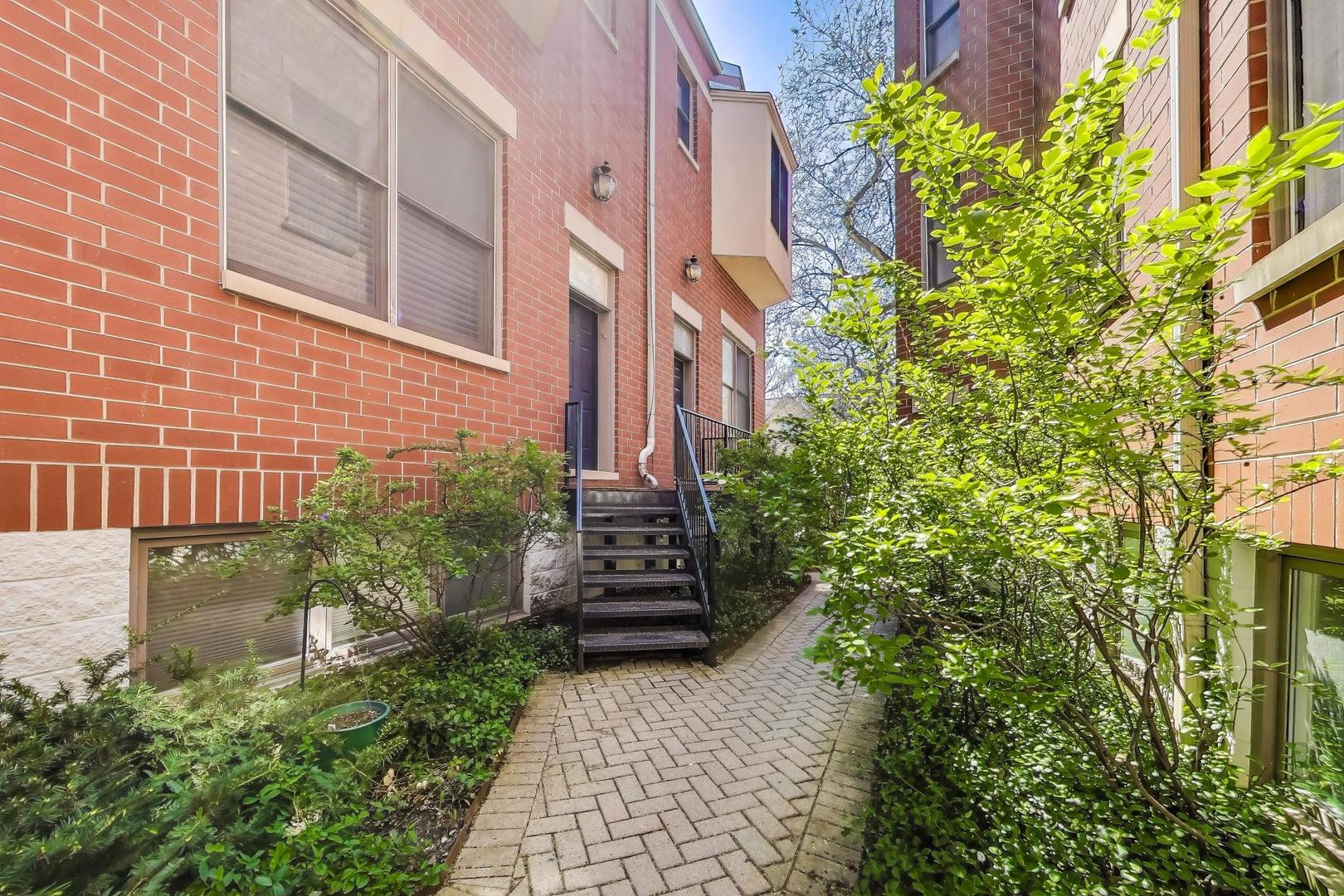 1334 W WEBSTER Avenue Unit: B