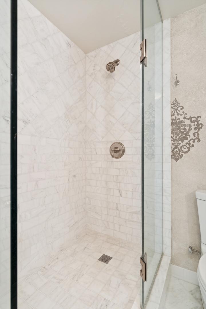 505 N Lake Shore Drive Unit: 1810-1811