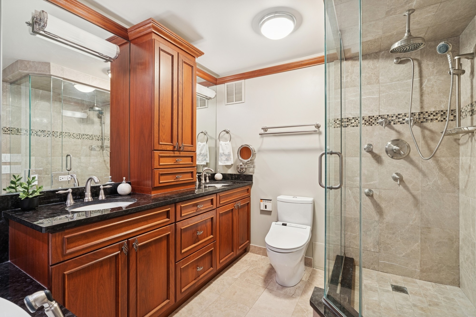 505 N Lake Shore Drive Unit: 1810-1811