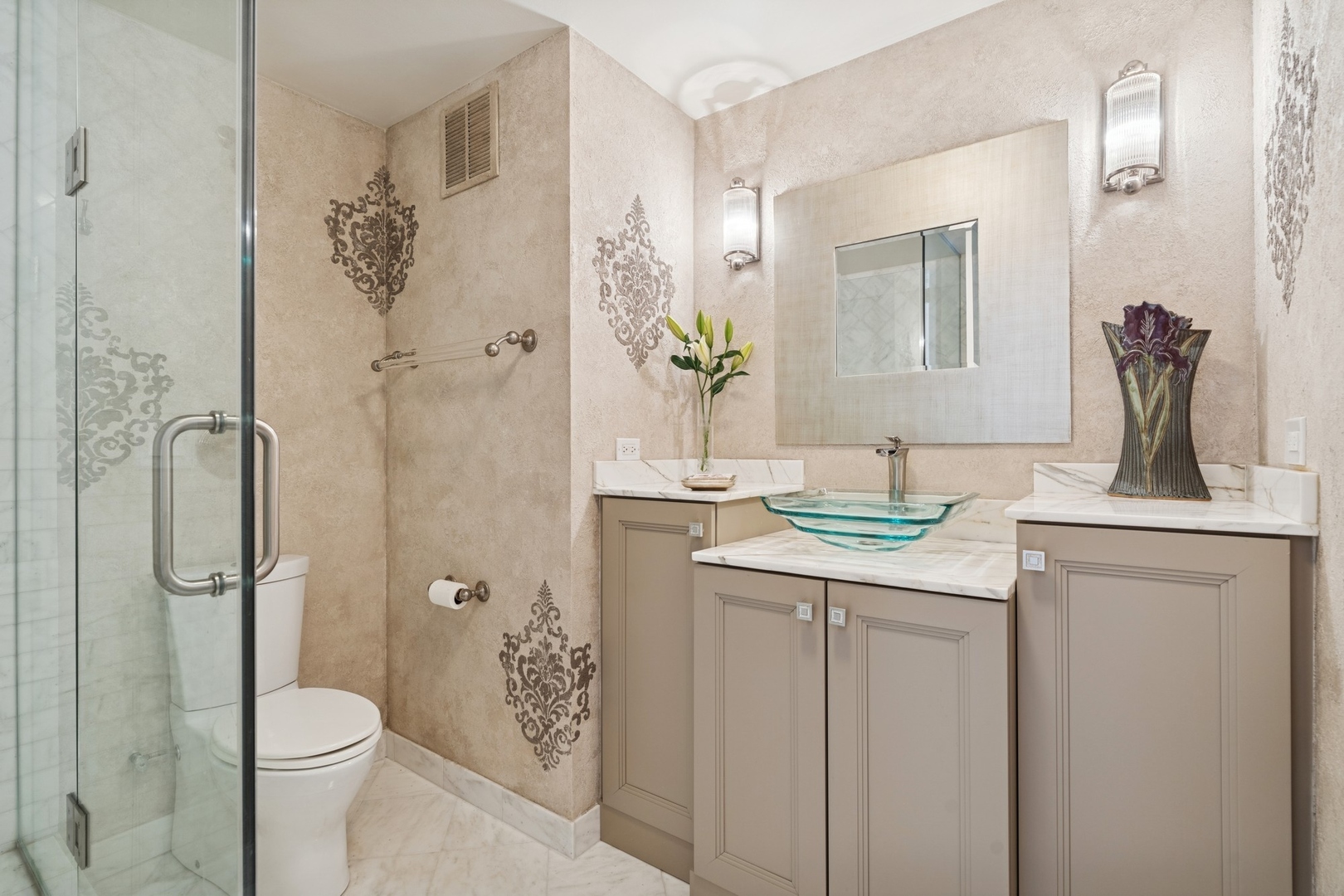 505 N Lake Shore Drive Unit: 1810-1811