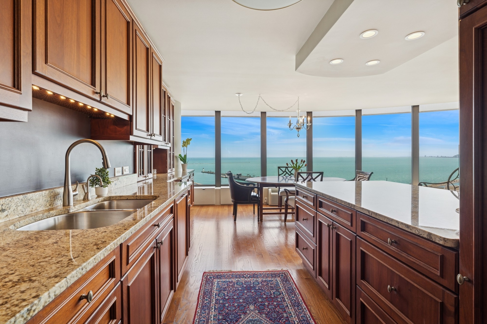 505 N Lake Shore Drive Unit: 1810-1811