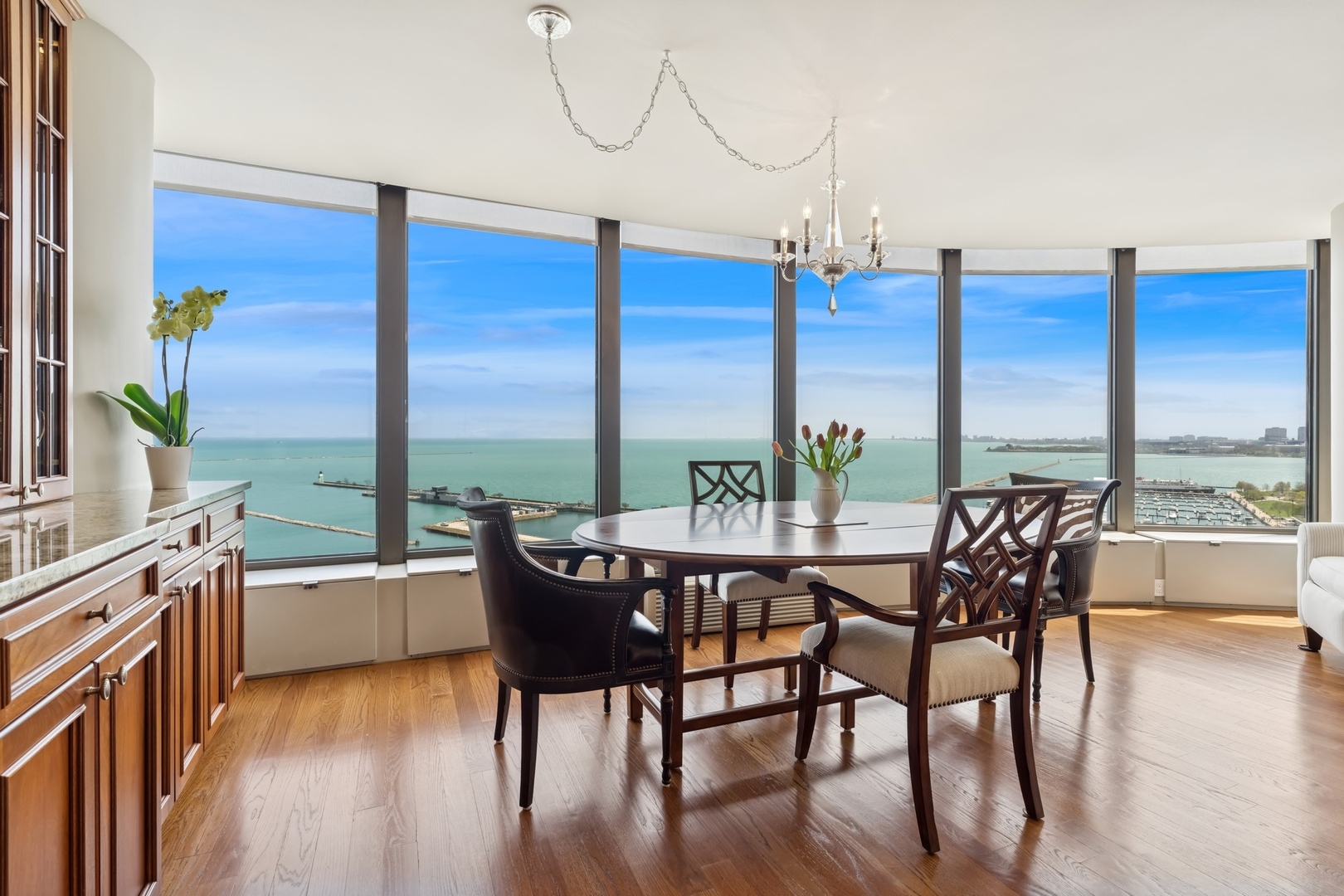 505 N Lake Shore Drive Unit: 1810-1811