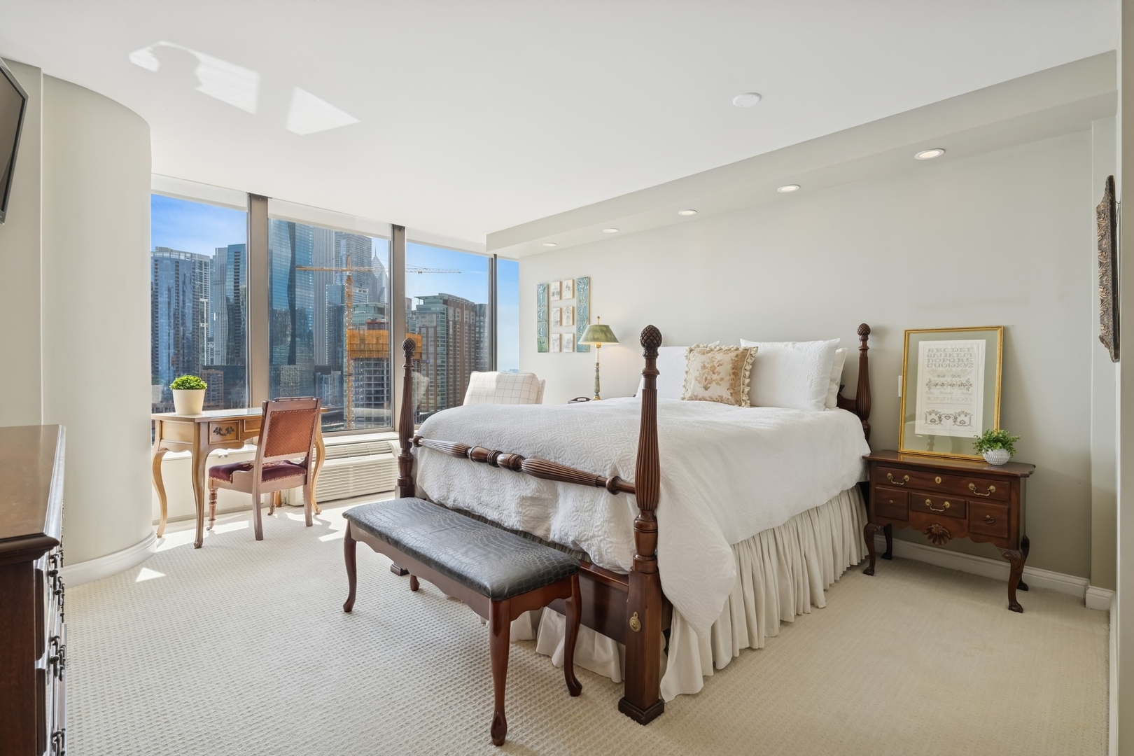 505 N Lake Shore Drive Unit: 1810-1811