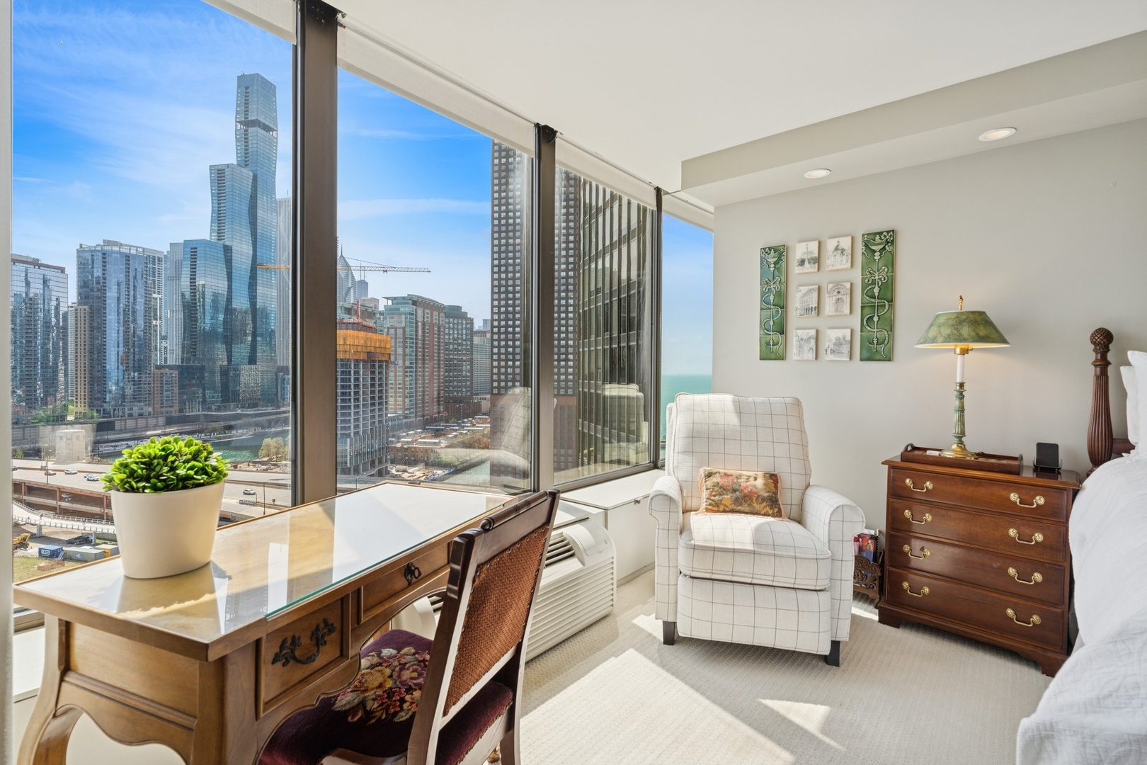 505 N Lake Shore Drive Unit: 1810-1811