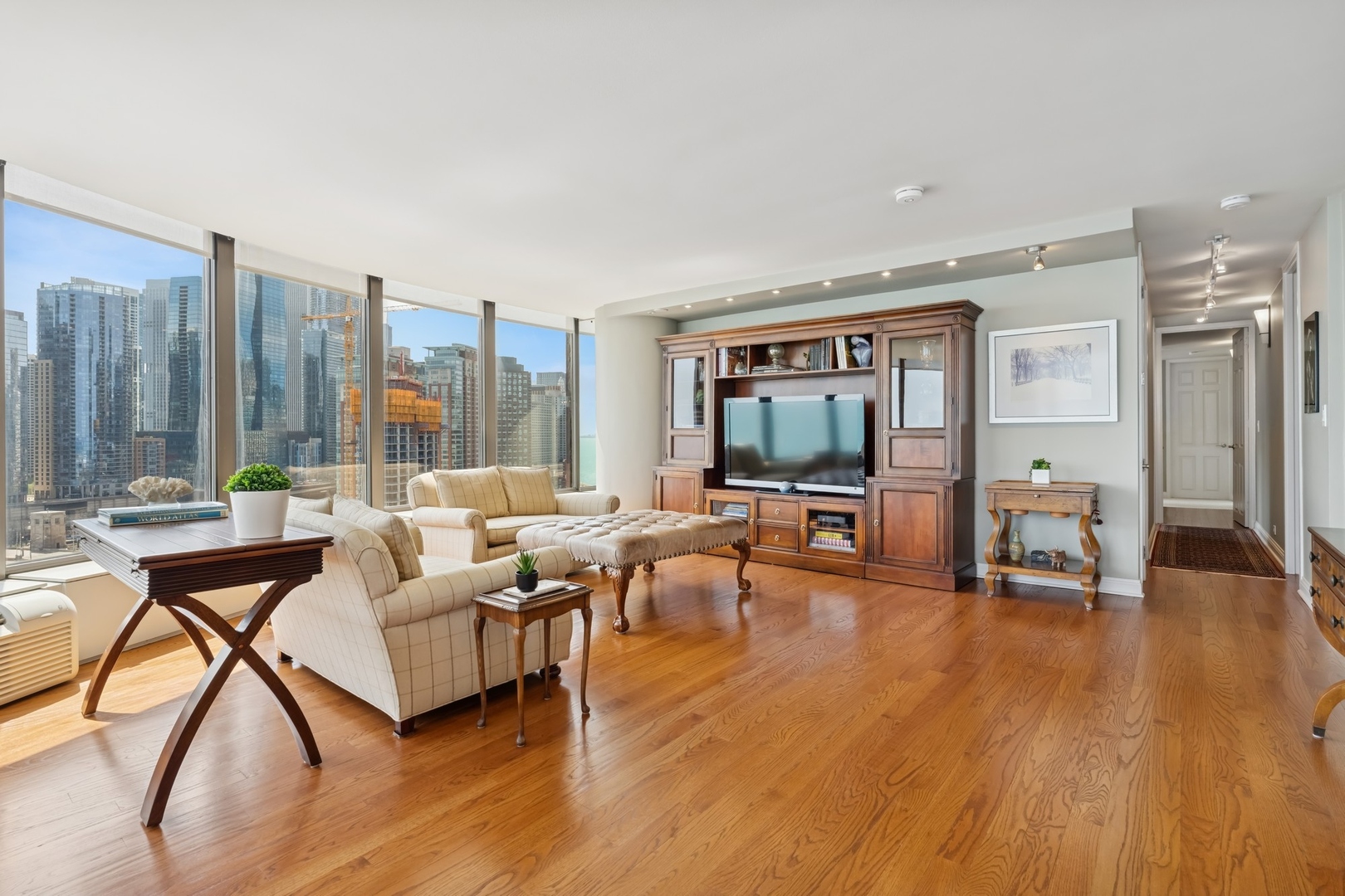 505 N Lake Shore Drive Unit: 1810-1811