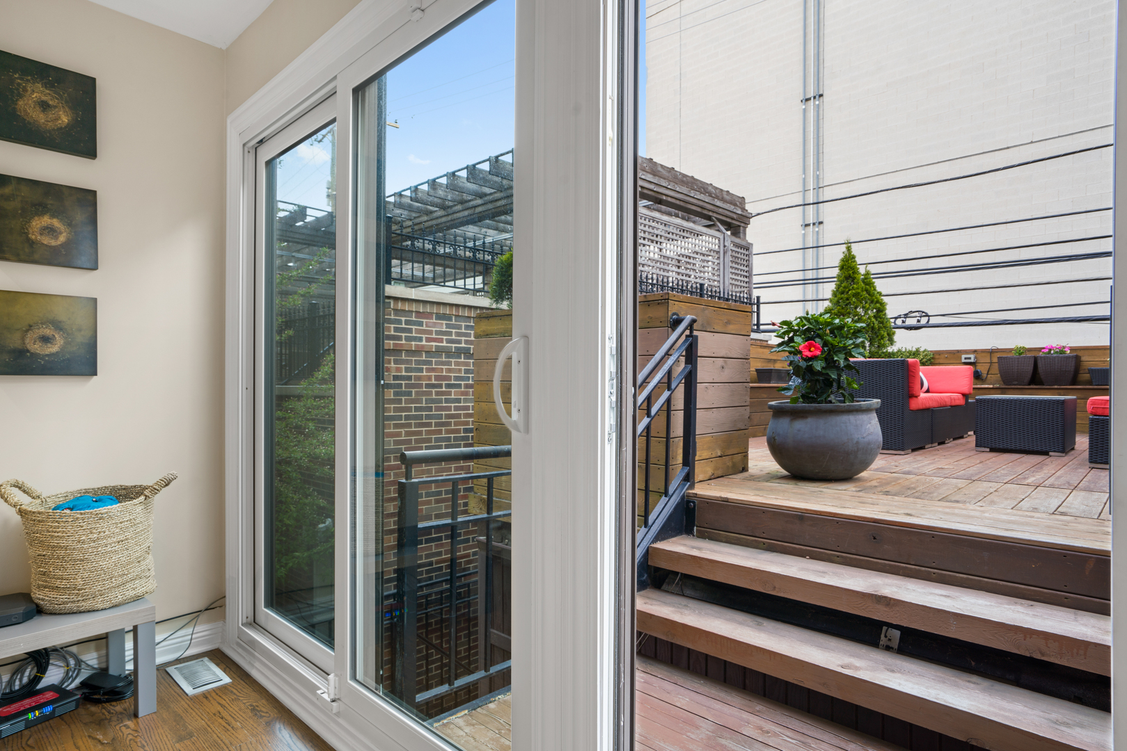 1661 N DAYTON Street Unit: C