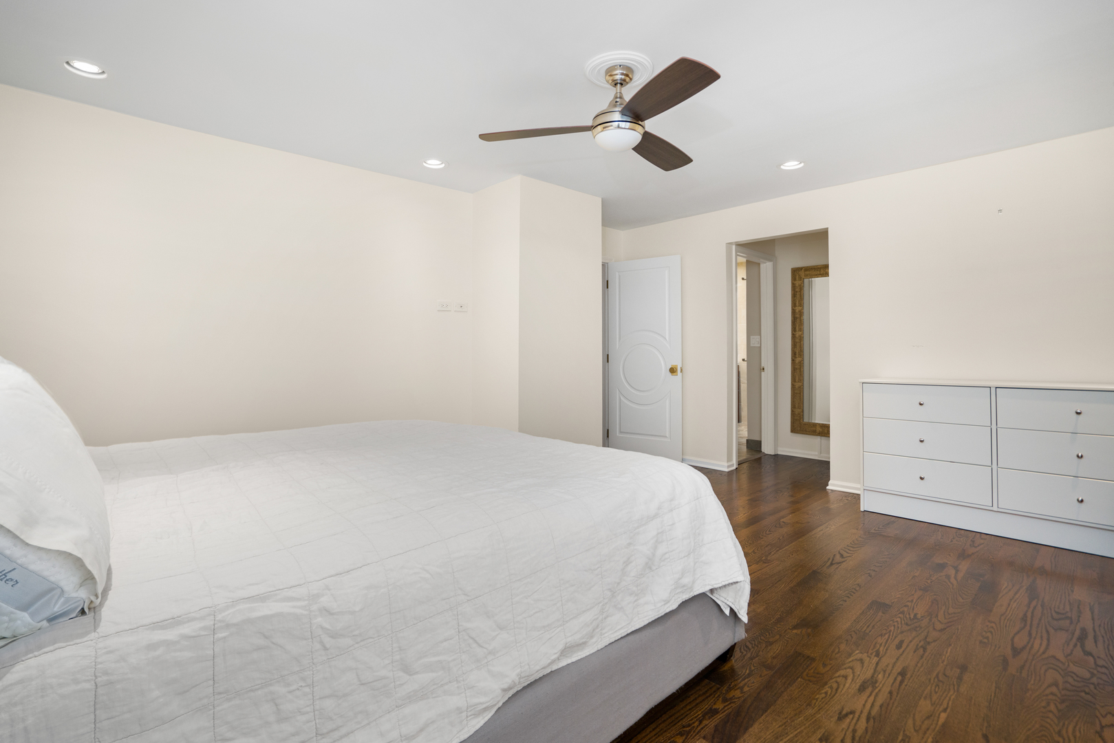 1661 N DAYTON Street Unit: C