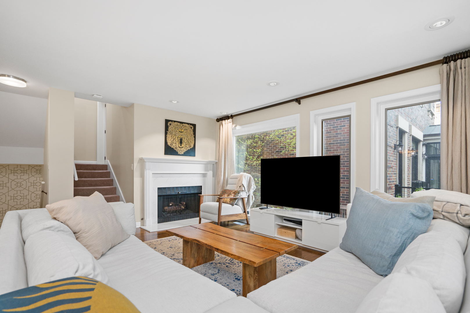 1661 N DAYTON Street Unit: C