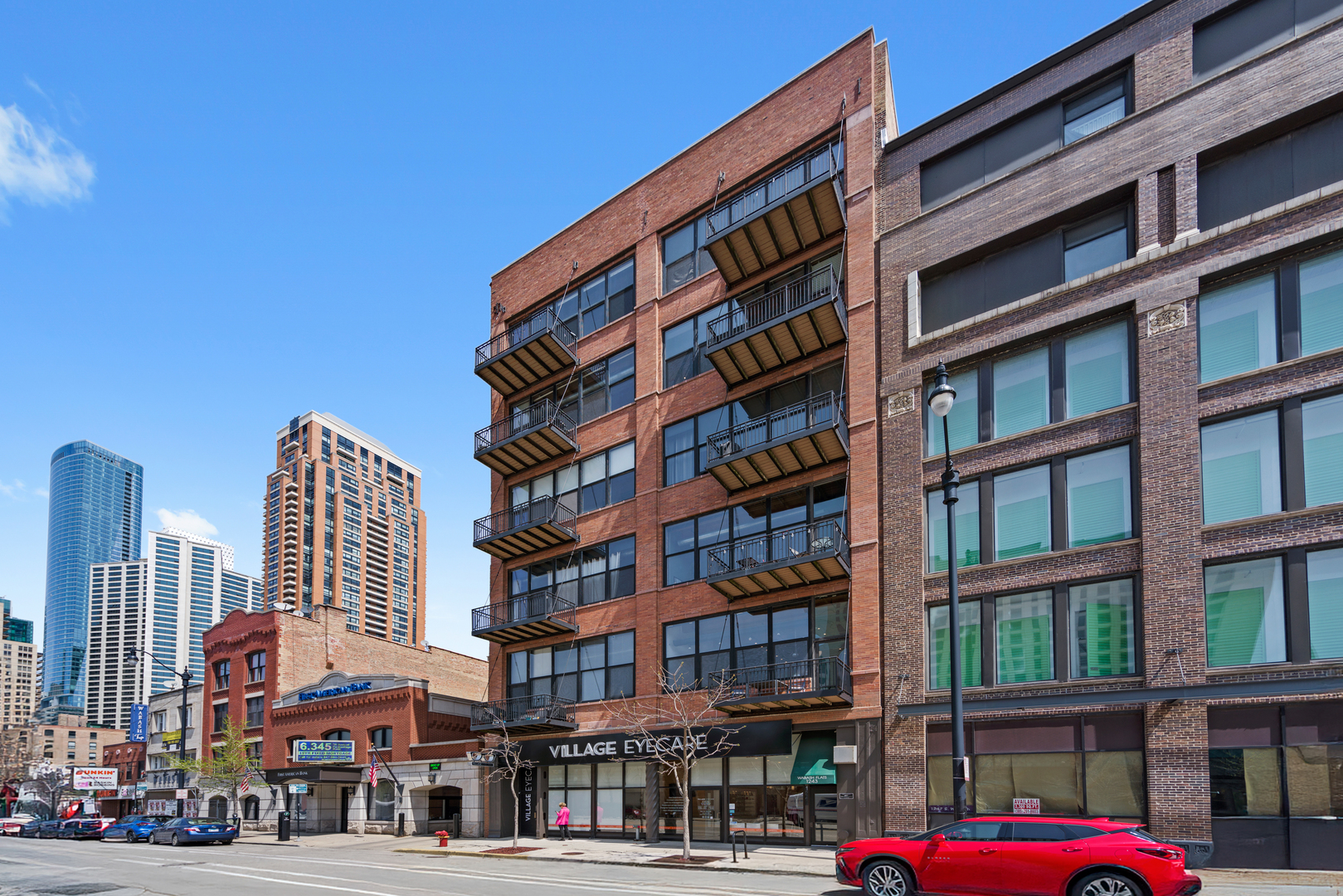 1243 S WABASH Avenue Unit: 404