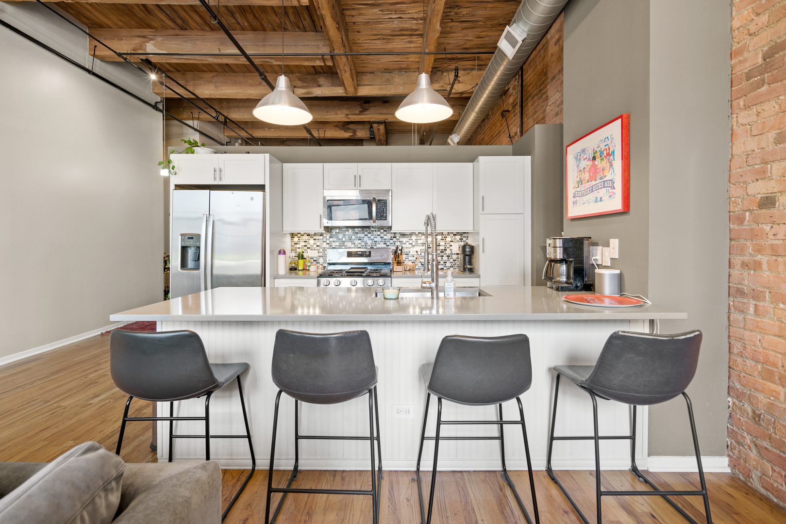 1243 S WABASH Avenue Unit: 404