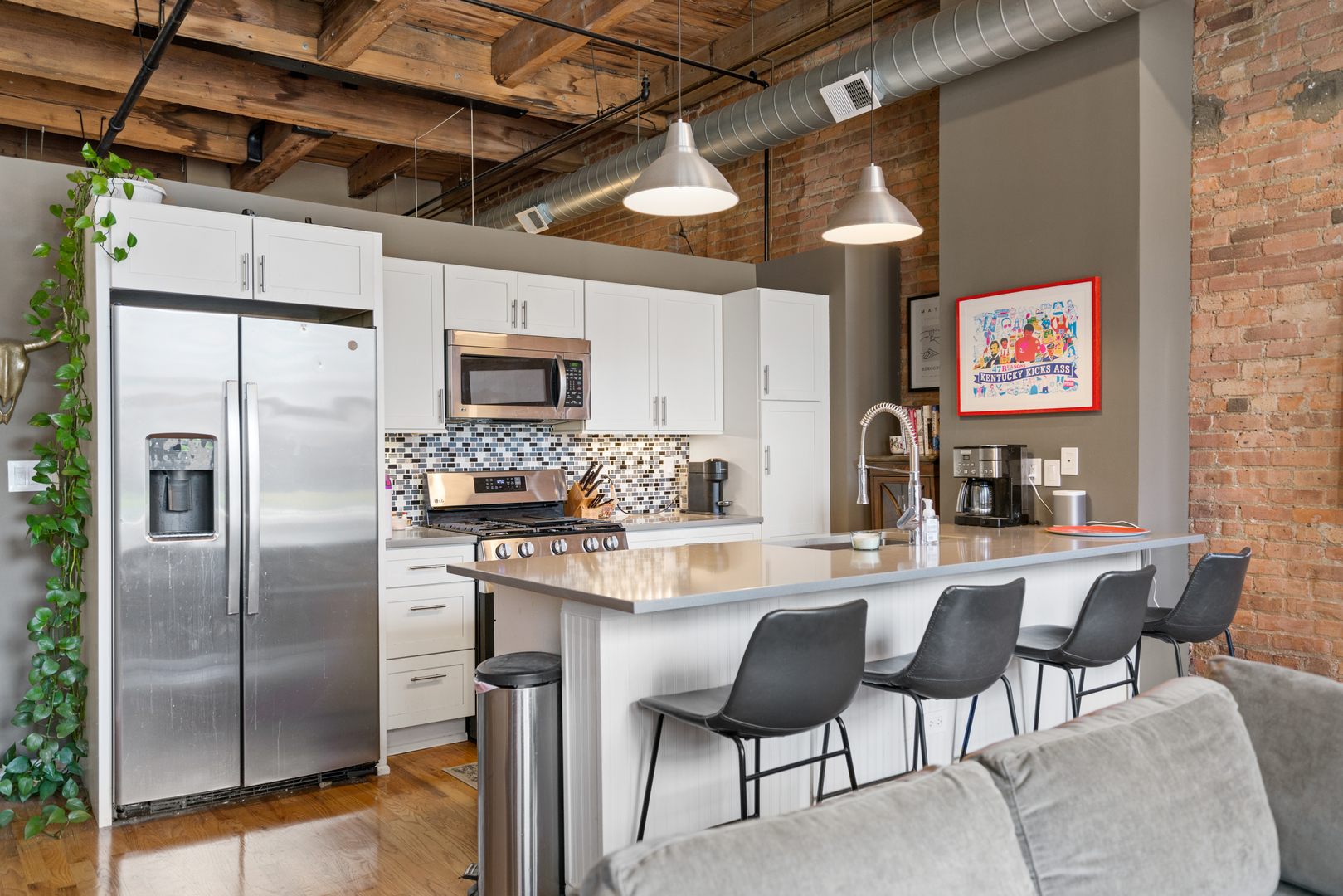 1243 S WABASH Avenue Unit: 404