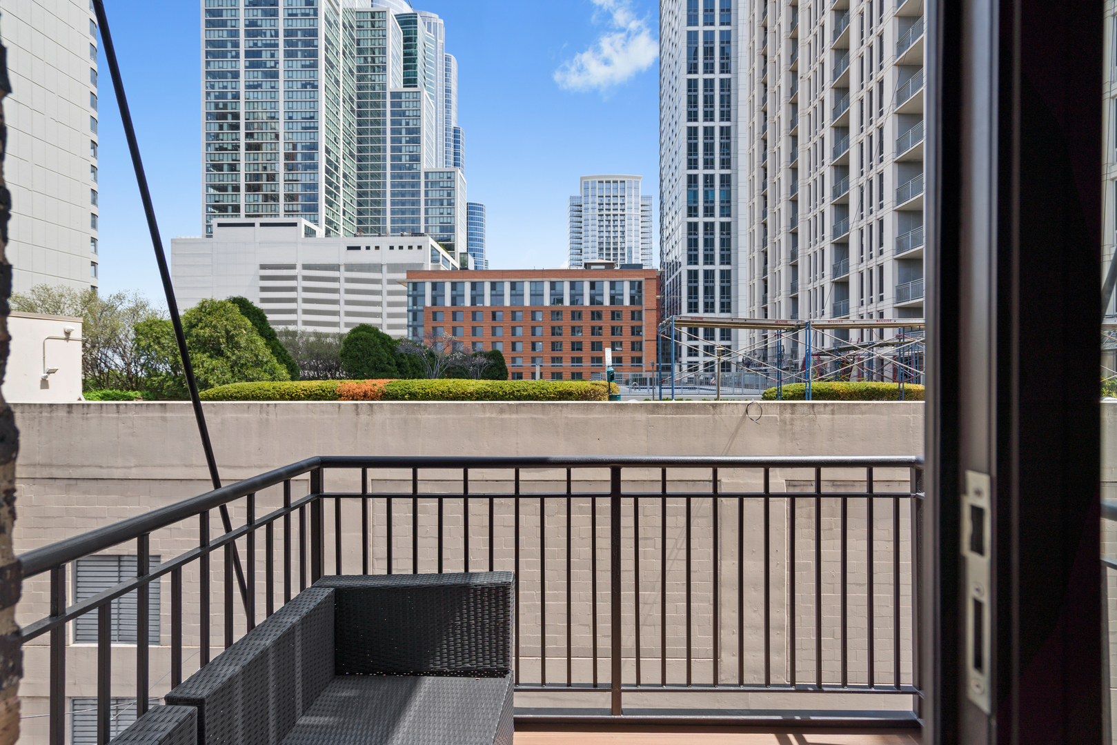 1243 S WABASH Avenue Unit: 404