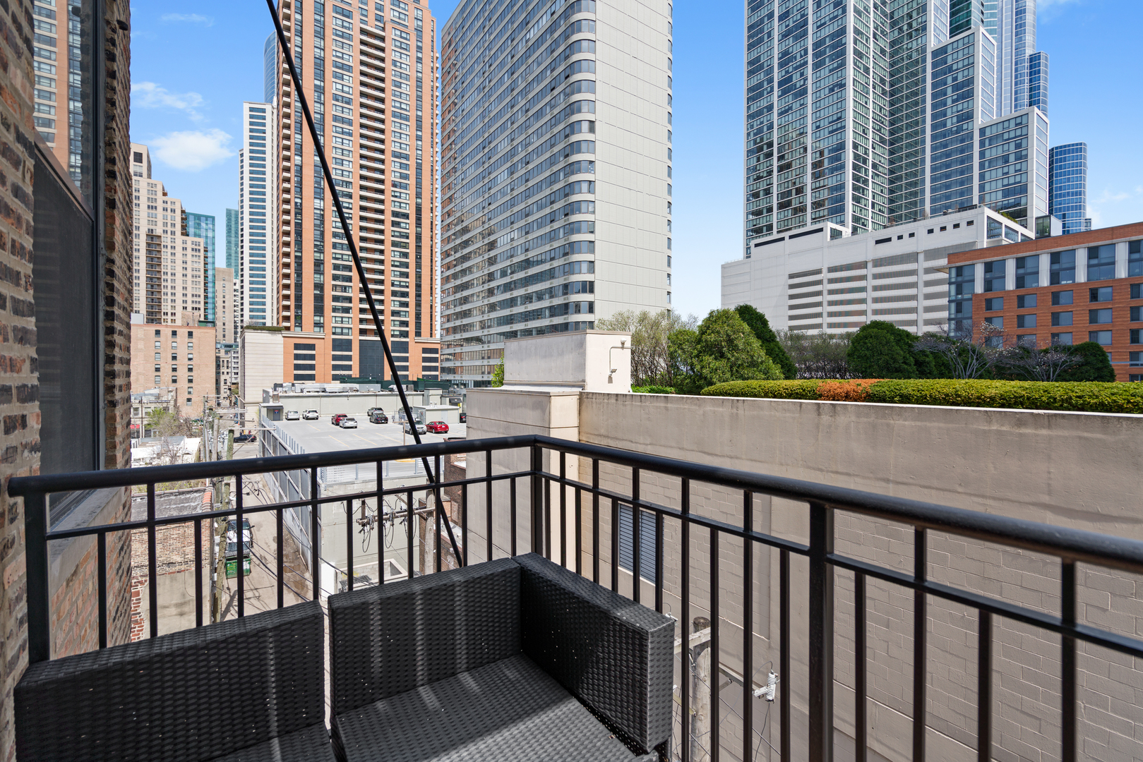 1243 S WABASH Avenue Unit: 404