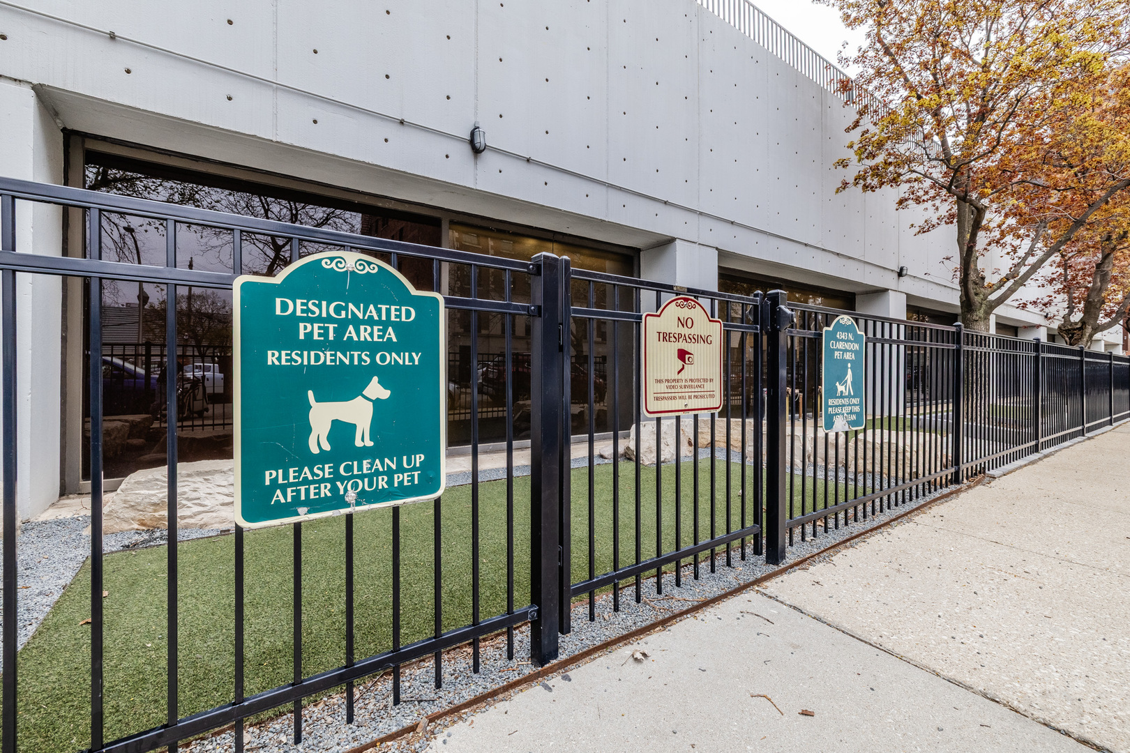 4343 N Clarendon Avenue Unit: 2016