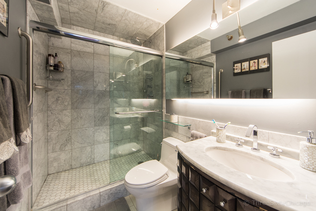 440 N WABASH Avenue Unit: 2208