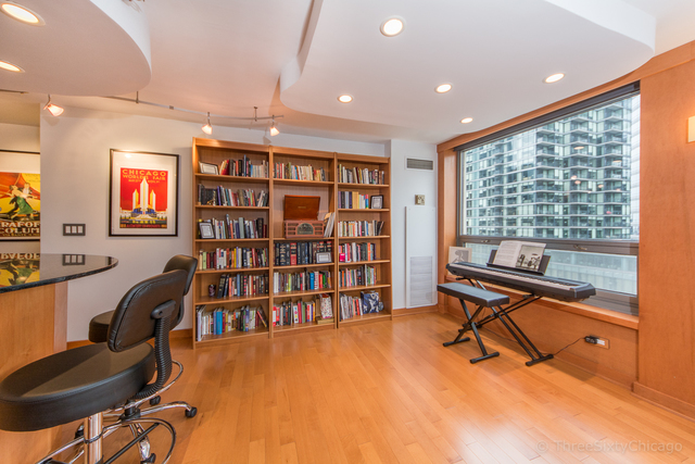 440 N WABASH Avenue Unit: 2208