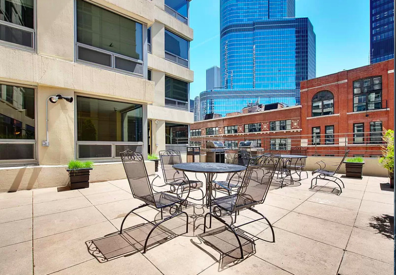 440 N WABASH Avenue Unit: 2208
