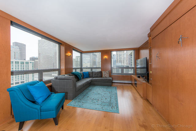 440 N WABASH Avenue Unit: 2208