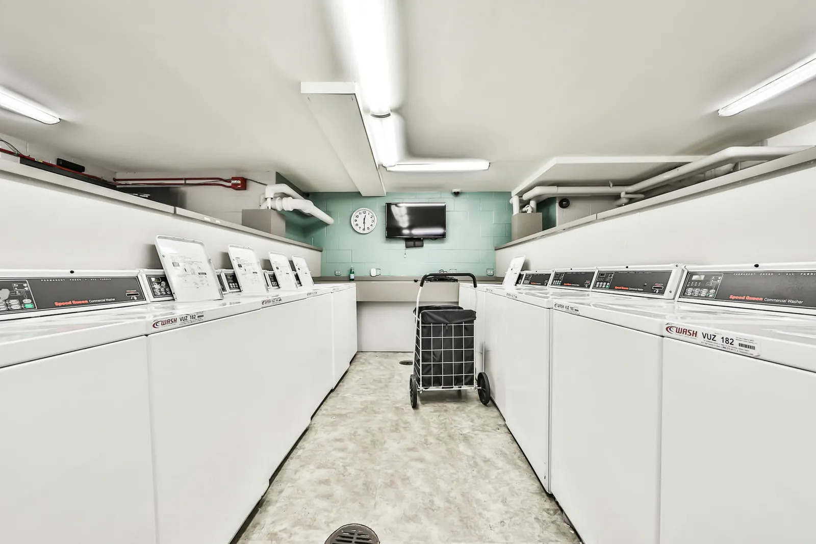 2800 N Lake Shore Drive Unit: 709