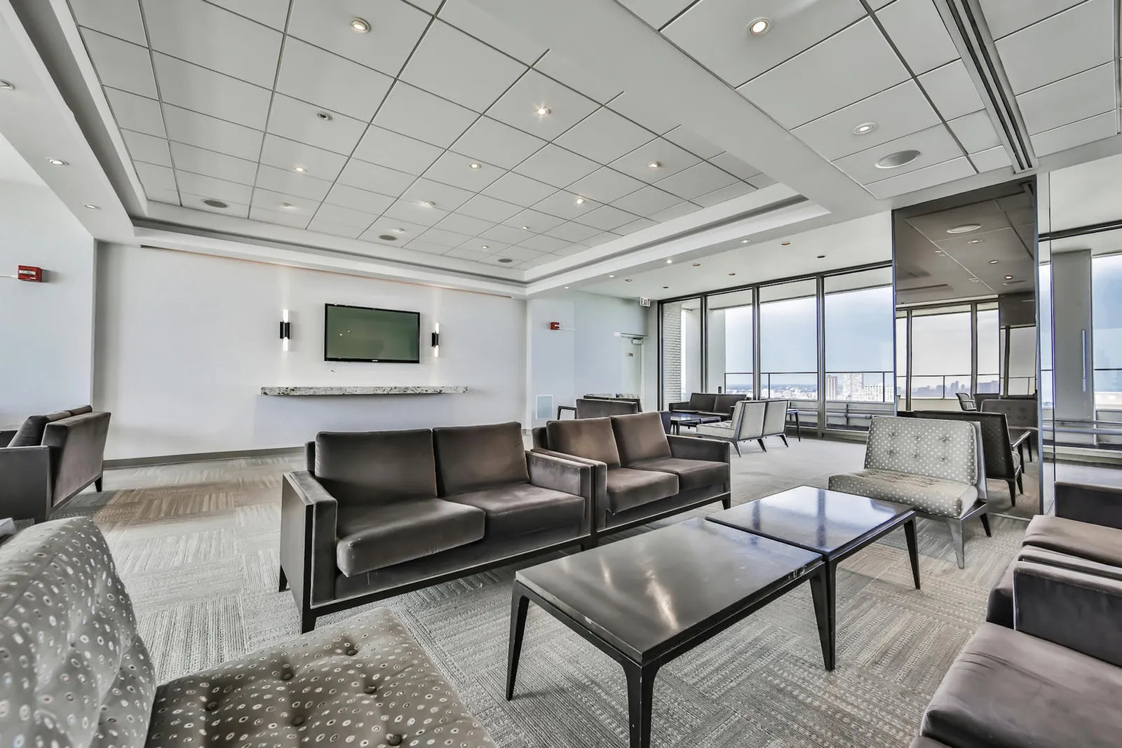 2800 N Lake Shore Drive Unit: 709