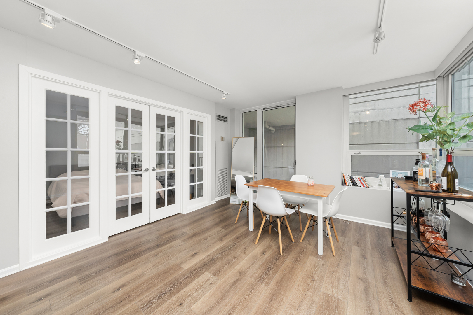 345 N La Salle Drive Unit: 1205