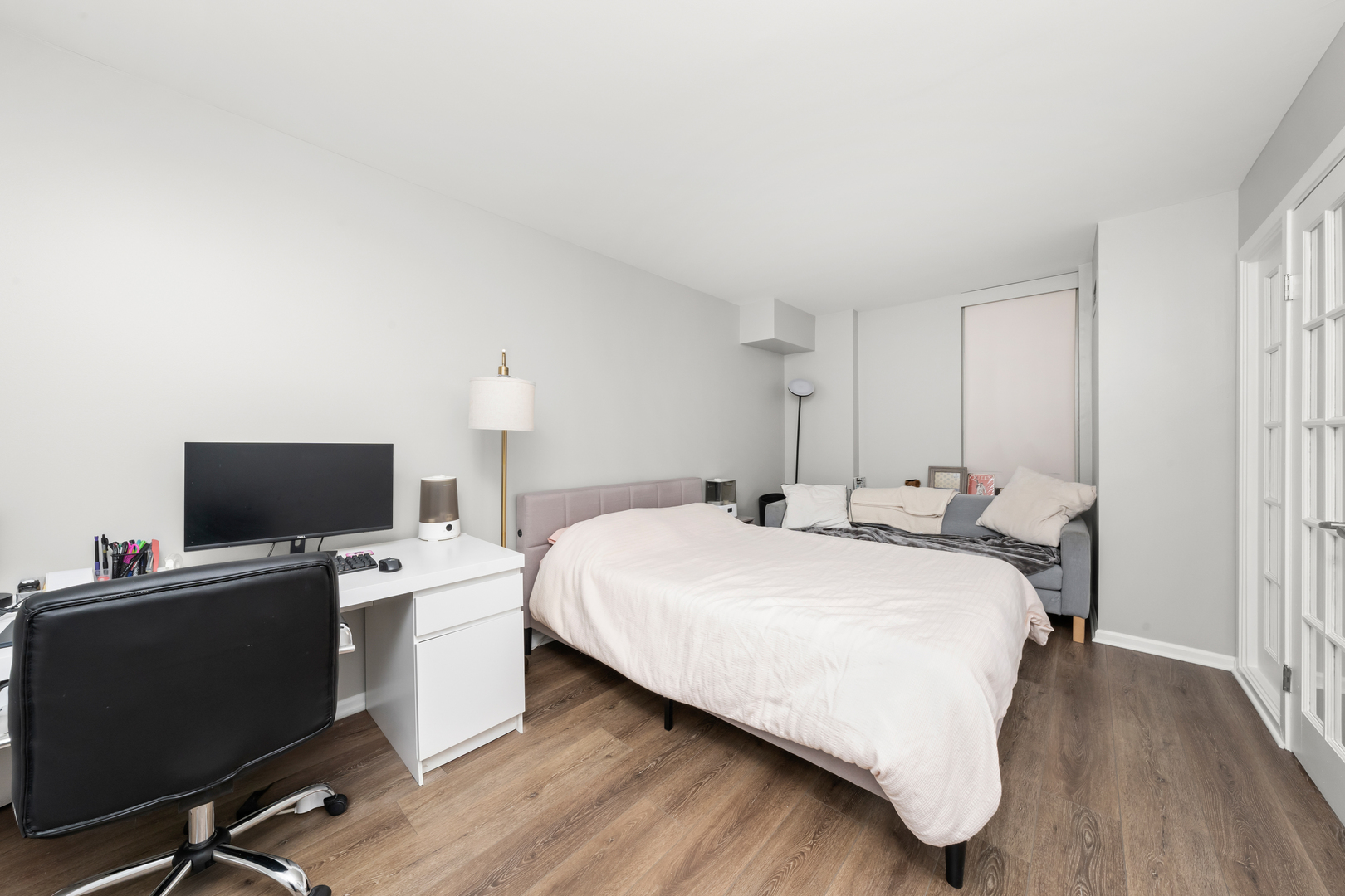 345 N La Salle Drive Unit: 1205