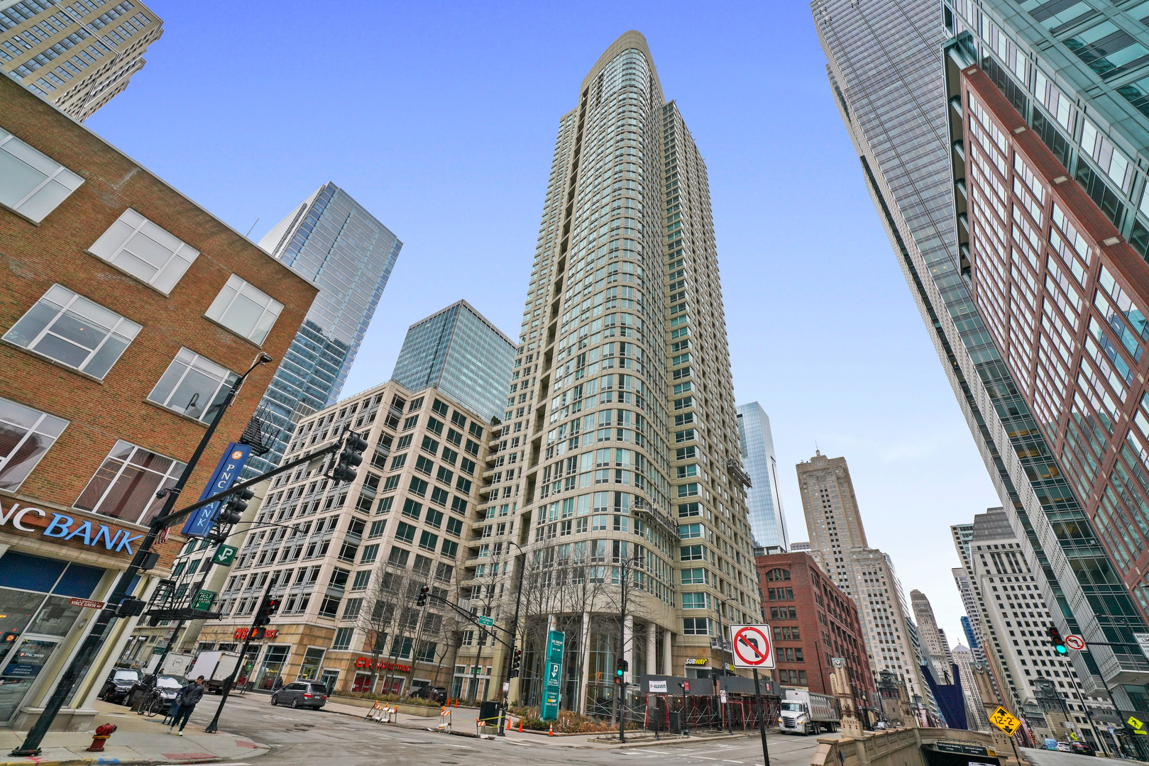345 N La Salle Drive Unit: 1205