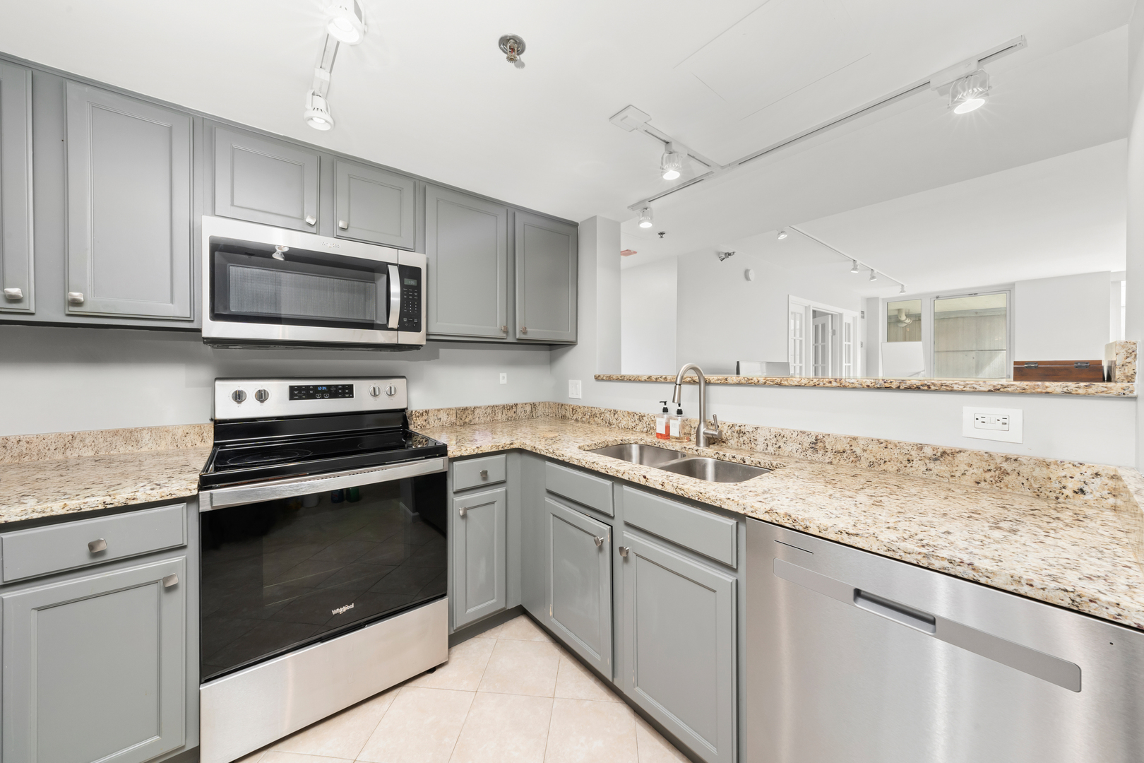 345 N La Salle Drive Unit: 1205