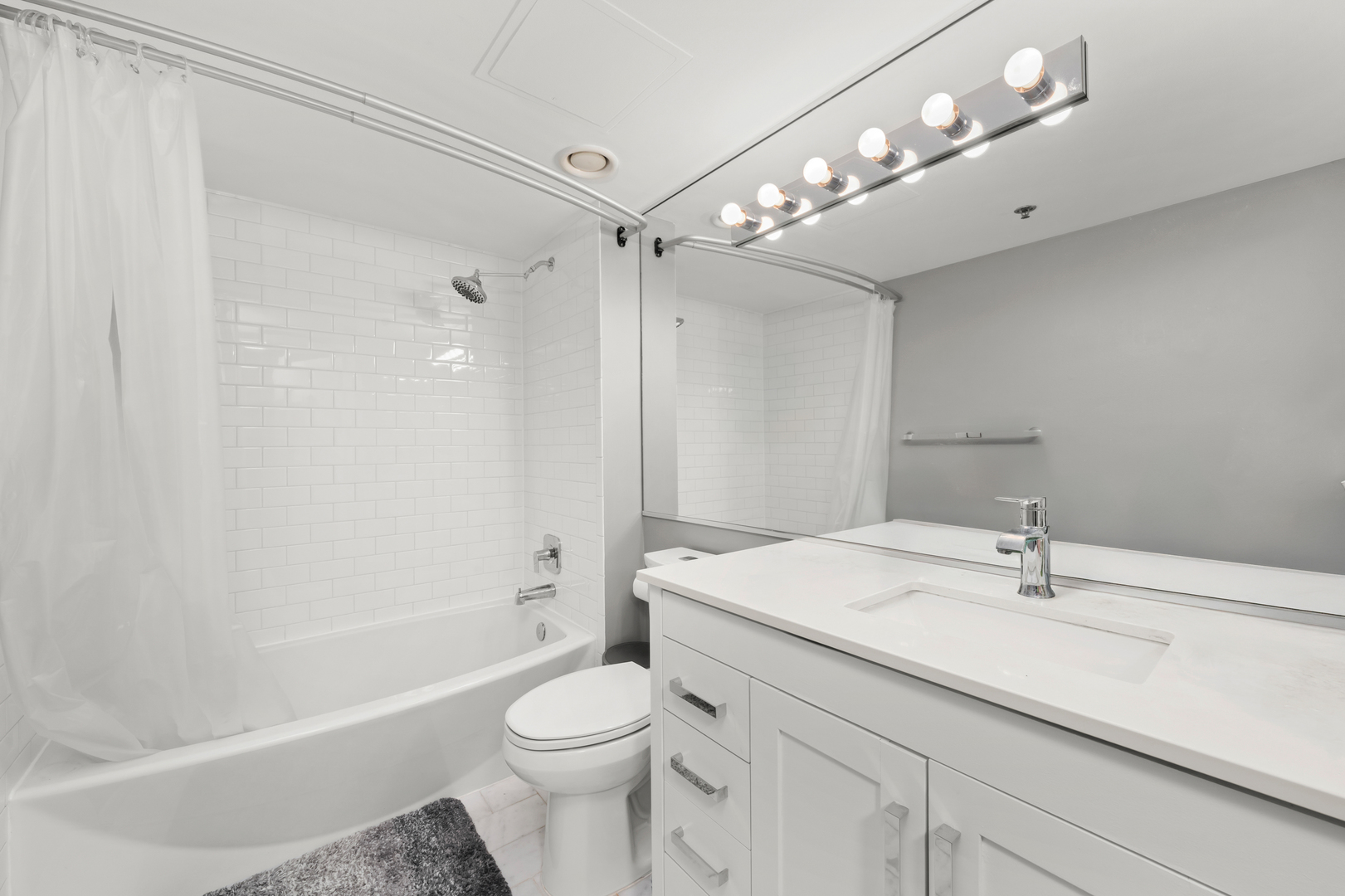 345 N La Salle Drive Unit: 1205