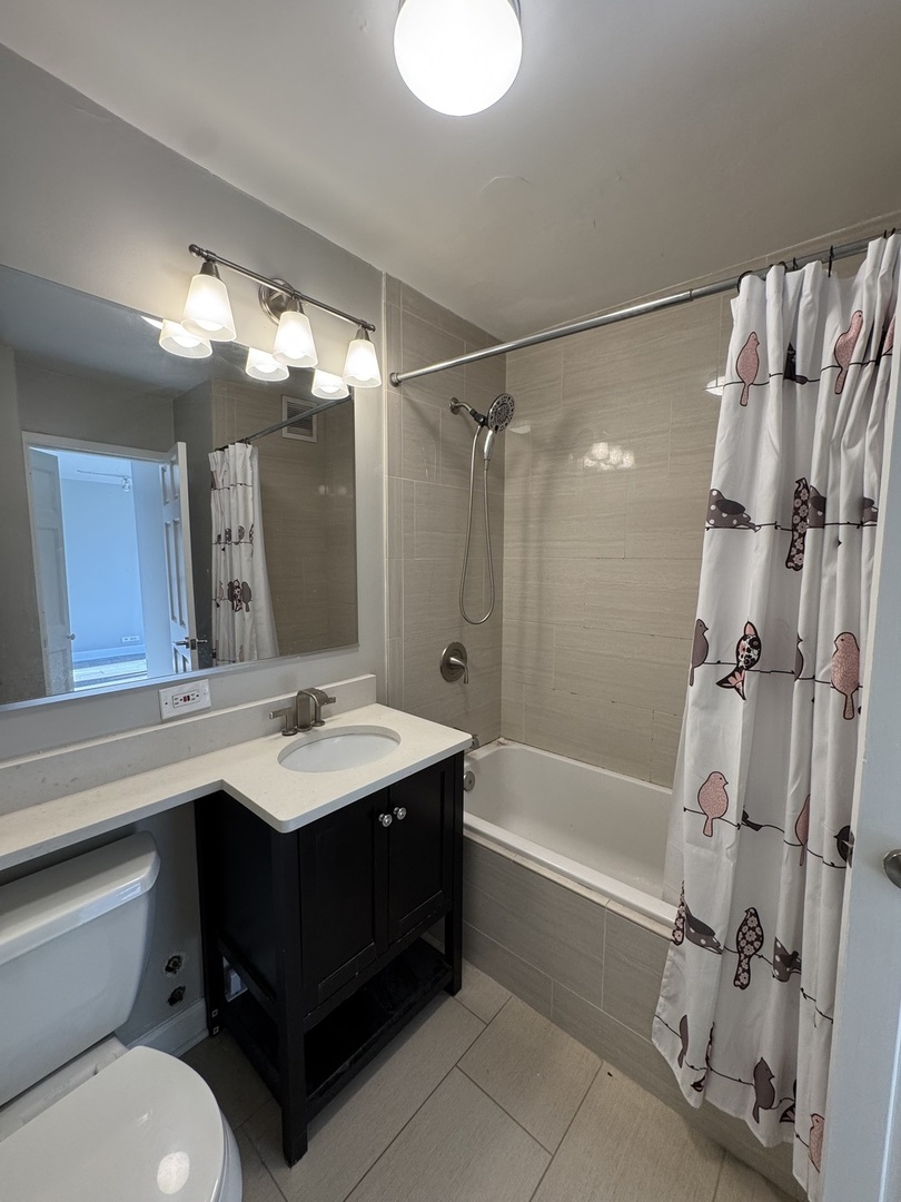 1355 N SANDBURG Terrace Unit: 1605