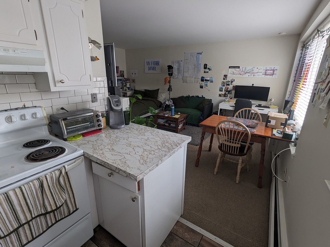 539 W Stratford Place Unit: 302