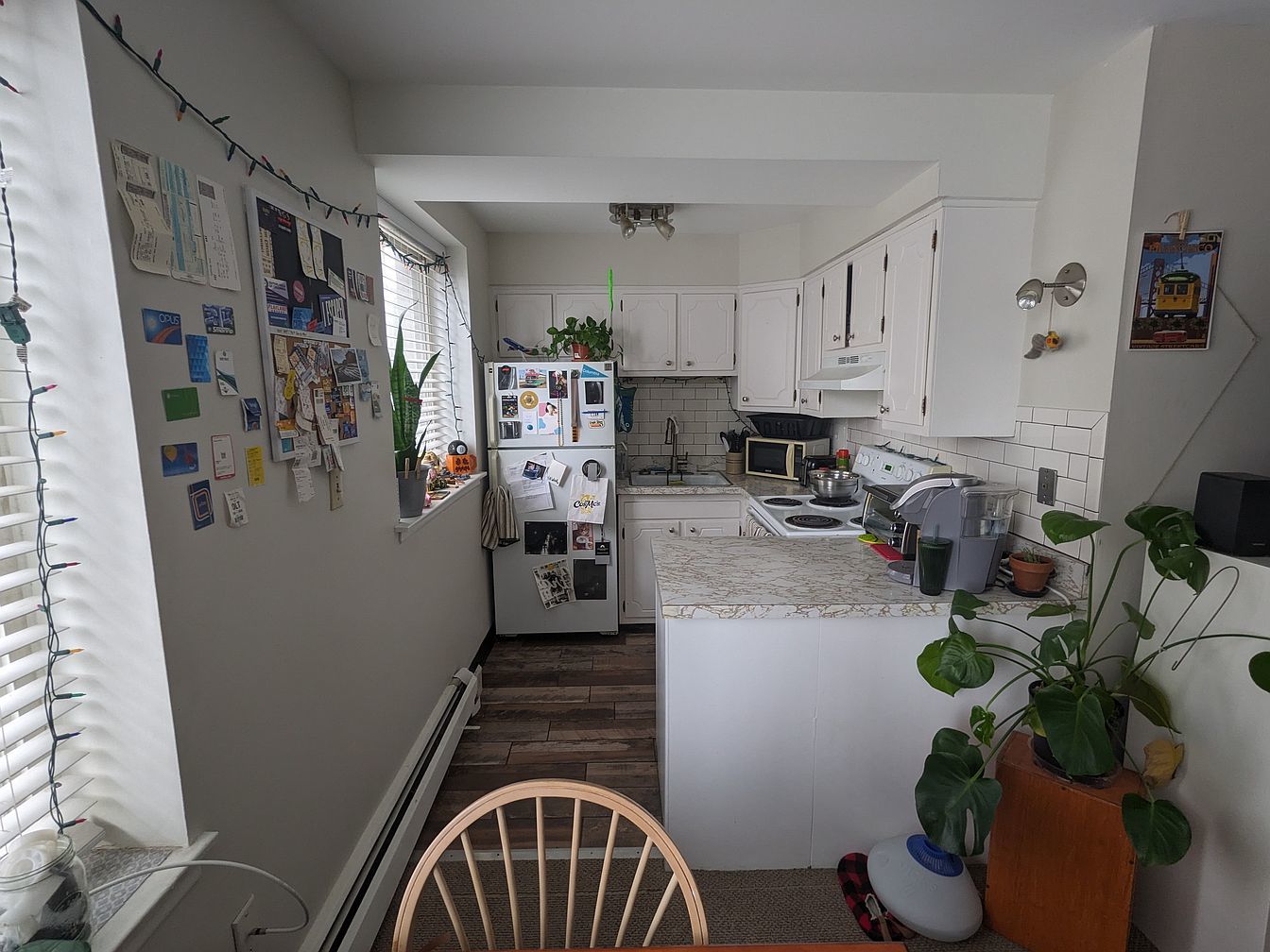 539 W Stratford Place Unit: 302
