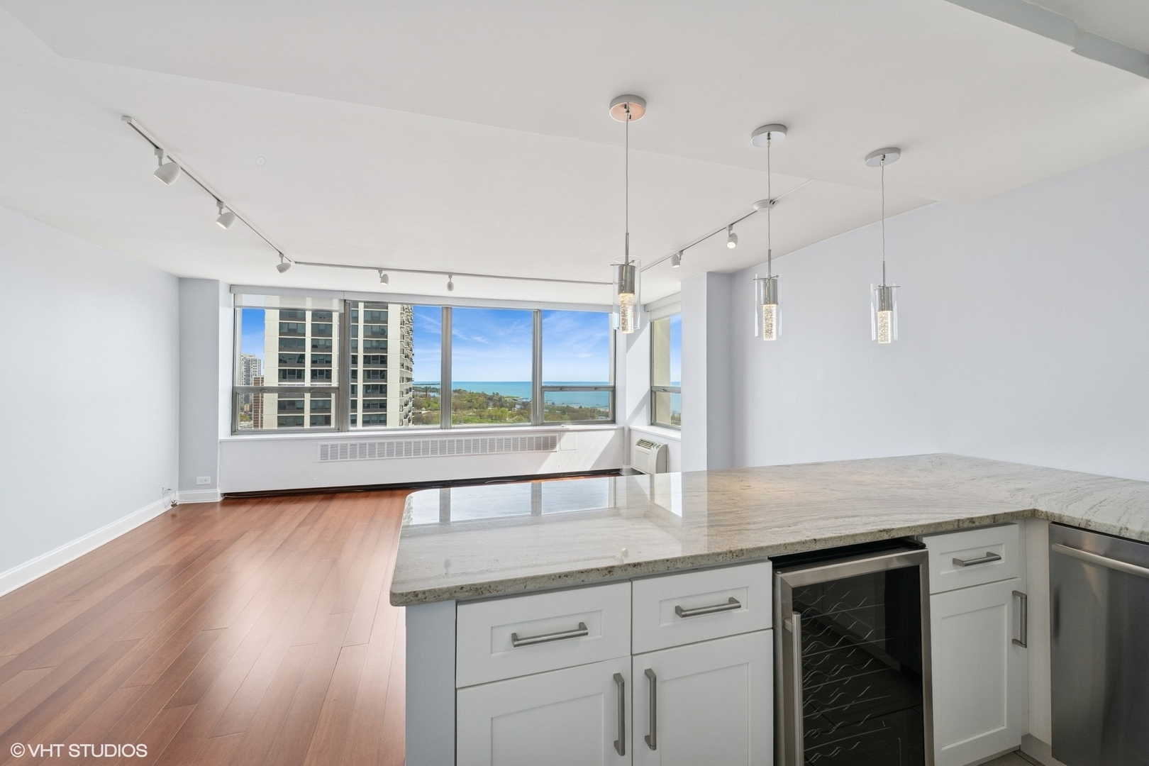 1460 N Sandburg Terrace Unit: 2608A