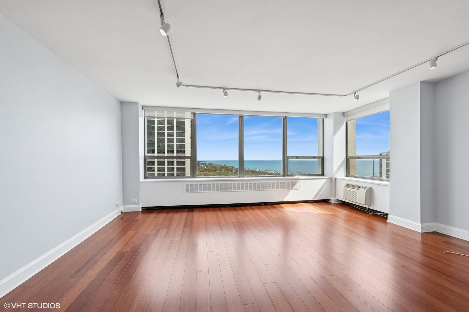 1460 N Sandburg Terrace Unit: 2608A