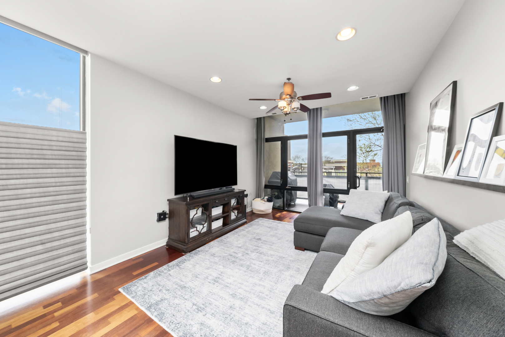 3946 N Ravenswood Avenue Unit: 406
