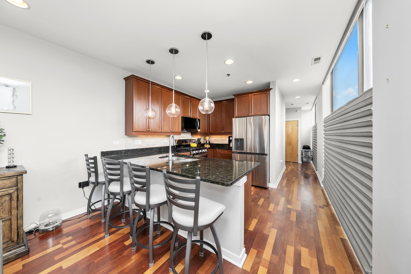 3946 N Ravenswood Avenue Unit: 406